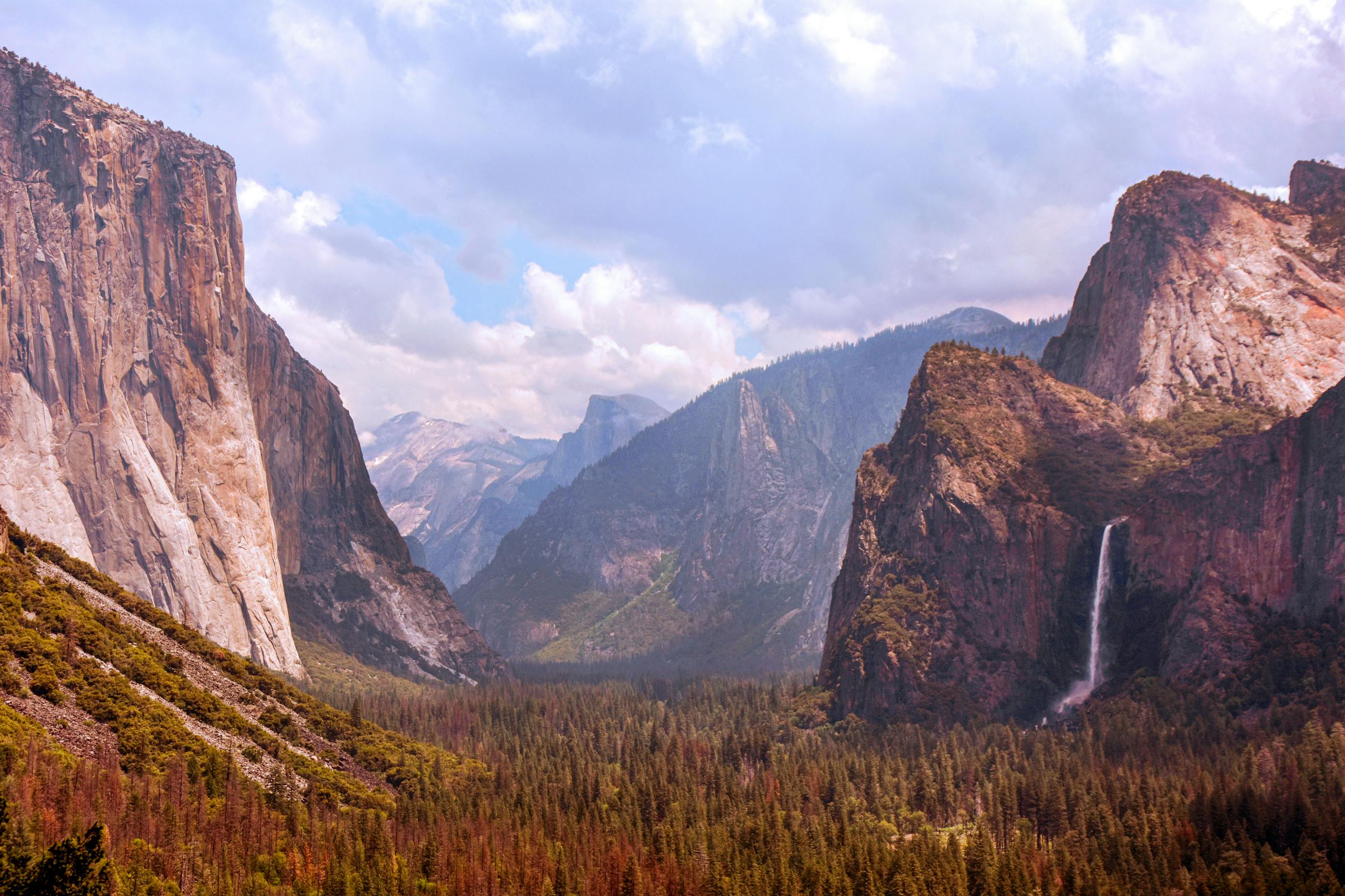 Photo of Tunnel View